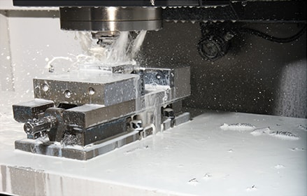 Machine tool cutting fluid dripping