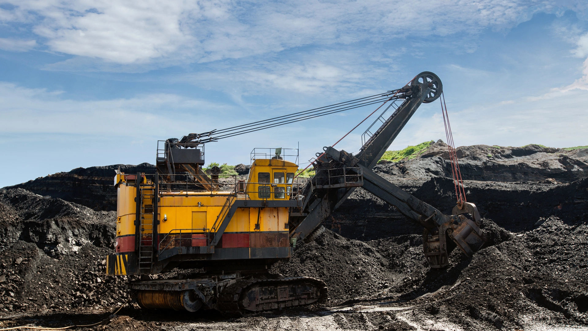 Electric rope shovel