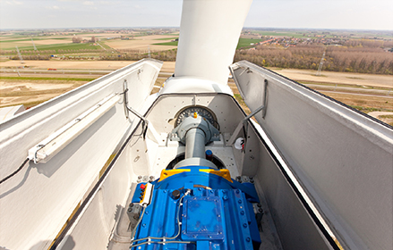 Wind turbine open gearbox