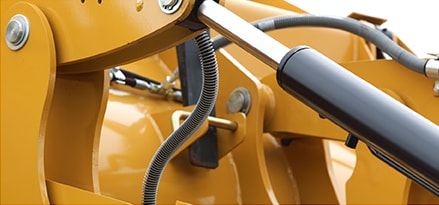 Off-highway hydraulic loader piston