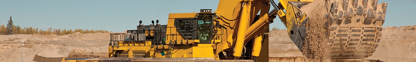 Tractor shovel close-up