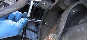 9 steps to replacing motor mounts Mobil