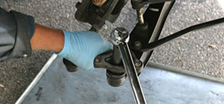 Install knuckle over kingpin torque castle