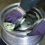 Cleaning entire wheel surface in between each step