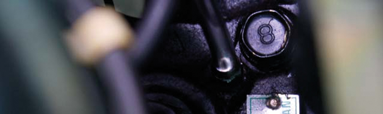 Power steering bleed valve Power steering bleed valve