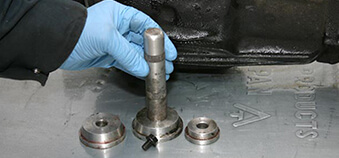 Axle seal top removal tool