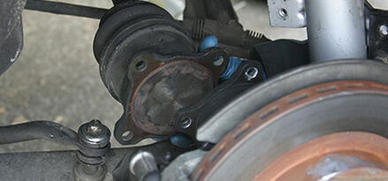 Separate axle from wheel