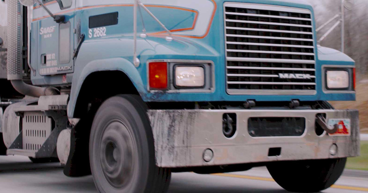 Lubrication Strategies to Keep Your Trucks on the Road – Mobil Delvac™